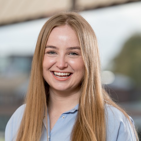 Dr Holly White