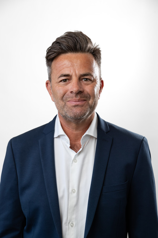 Prof David McGravie